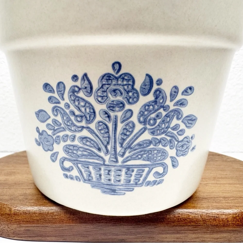 Pfaltzgraff stoneware flower